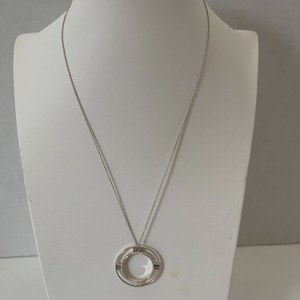 Tiffany & Co Atlas Sterling Silver .925 18 in chain (142022)